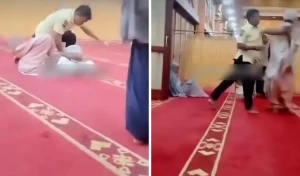 بالفيديو.. لحظة القبض على رجل ارتدى ملابس نسائيه ودخل مصلى السيدات في مسجد بإندونيسيا