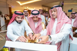بالفيديو: وزير السياحة" أحمد الخطيب" يفتتح فندق "بيننسولا وورث" في المدينة المنوّرة