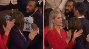 بالفيديو.. اقتياد نائب أميركي بعد رفع لافتة خلال خطاب ترامب أمام الكونغرس