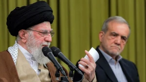 "بزشكيان" يكشف عن فتوى خامنئي بشأن السلاح النووي