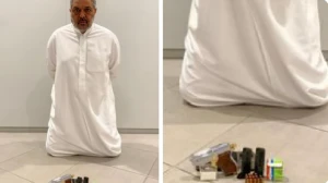 "بسبب مسدس ربع".. الداخلية الكويتية تشهر بشخص بعد تفتيش سكنه والعثور على سلاح ناري وعدد من الذخيرة بدون ترخيص !