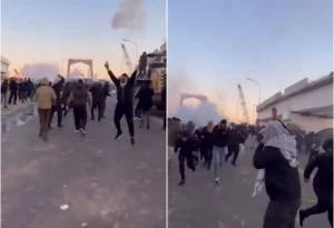 بعد إعلان مقتله.. بالفيديو: أتباع خامنئي يحاولون اقتحام السفارة الأمريكية في العراق