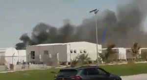 بالفيديو.. إيران تستهدف ميناء عُماني بطائرتين مسيّرتين