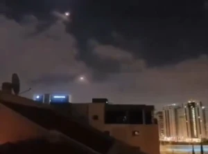 بالفيديو.. إيران تستهدف شمال إسرائيل برشقة صاروخية جديدة