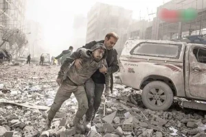 بالصور.. إصابات وتدمير هائل بعد ضرب أحياء «البسيج» في طهران