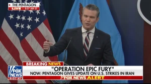 موجهة بالليزر ووزنها 2000 رطل.. بالفيديو: وزير الحرب الأمريكي يكشف عن نوعية جديدة من القنابل سوف تستخدمها بلاده ضد إيران