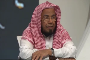 ما ‏حكم استخدام عربات القولف في الطواف والسعي لمن هو ليس في حاجة؟ .. بالفيديو المطلق يجيب