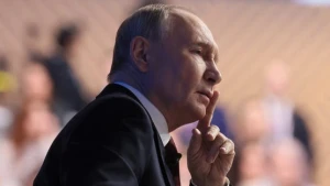 تقرير يكشف كيف تساعد روسيا إيران سراً في الحرب لمواجهة أمريكا