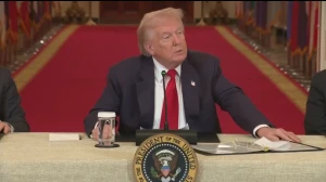 بالفيديو.. "ترامب" يعلق على سؤال بشأن مساعدة الروس لإيران في استهداف ومهاجمة الأمريكيين!