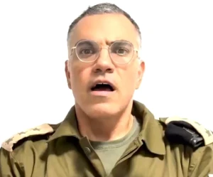 بالفيديو.. "الجيش الإسرائيلي" يوجه إنذارًا عاجلًا لسكان الضاحية الجنوبية في بيروت بإخلاء منازلهم فورًا