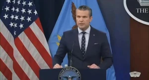 بالفيديو.. وزير الحرب الأمريكي: «المرشد الإيراني مجتبى خامنئي أُصيب وشُوهت ملامحه»