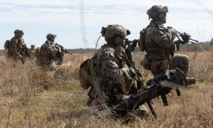 بعد إغلاق مضيق هرمز.. واشنطن تنشر 2500 جندي من "المارينز" في الشرق الأوسط