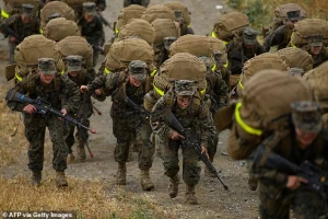 سفن برمائية ضاربة و 5000 جندي.. الكشف عن مهمة قوات المارينز الأمريكية التي تم إرسالها إلى الشرق الأوسط