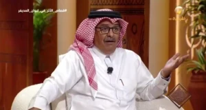 ‏بالفيديو: مسعود المري  يروي قصة طريفة جمعت قصاص الأثر صالح العرق مع الملك عبدالعزيز في موضوع  سرقة «زولية»
