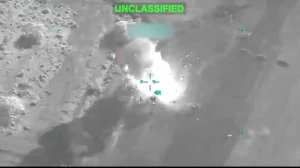 القيادة المركزية الأمريكية تنشر فيديو جديد لتدمير منشآت عسكرية إيرانية