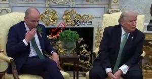 بالفيديو.. رئيس وزراء أيرلندا يستخدم لعابه لتنظيف بنطاله أثناء اجتماع مع ترامب في البيت الأبيض