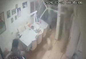 فيديو جديد من داخل منزل يوثق لحظة سقوط الصاروخ الإيراني في عراد بإسرائيل