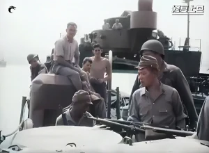 بعد الاستسلام.. فيديو نادر يوثق كيف جُرّدت اليابان من سلاحها بالكامل عام 1945