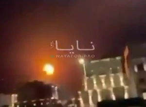 بالفيديو.. طائرات مسيّرة تُشعل حريقًا في خزان وقود بمطار الكويت الدولي