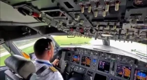 كابتن طيار يكشف سبب عدم استخدام الطيارين الهبوط الآلي في كل الرحلات _فيديو