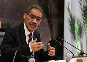 وزير الدولة للإعلام: الحد الأدنى للأجور في مصر 7000 جنيه يشتري 35 ألف رغيف.. لكن في فرنسا الحد الأدنى 1800 يورو يشتري 1500 رغيف