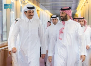 بالصور : أمير قطر يصل إلى جدة وولي العهد في مقدمة مستقبليه