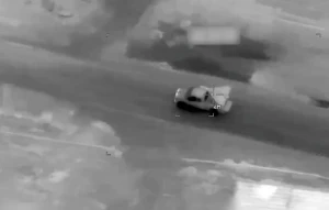 بالفيديو..لحظة تدمير منصة متحركة تحمل طائرة مسيّرة إيرانية في طهران