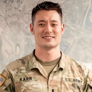 أول صورة للطيار الأمريكي الذي تم إنقاذه  بعد سقوط طائرته في إيران