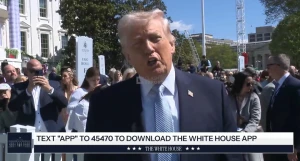 بالفيديو.. مراسل ل "ترامب" : كيف لا يُعتبر قصف جسور إيران ومحطات توليد الطاقة جريمة حرب؟.. والرئيس الأمريكي يرد: إنهم حيوانات