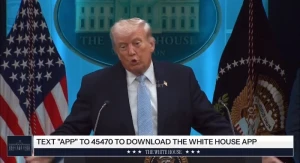 بالفيديو.. ترامب يوجه سؤالا لرئيس الأركان بشأن عدد المشاركين في عملية إنقاذ الطيار الذي فُقد بإيران وإجابة الأخير تثير ضحك الصحفيين