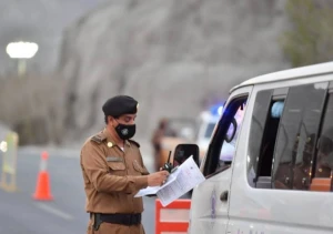 الداخلية تعلن منع دخول المقيمين إلى مكة دون تصريح بدءاً من غد الإثنين  .. واستثناء هذه الفئات