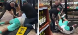 بالركلات واللكمات.. بالفيديو: شرطيان أمريكيان يعتديان بوحشية على رجل أسود داخل متجر في نيويورك