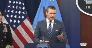 بالفيديو.. وزير الدفاع الأمريكي: ‏المرشد الإيراني مجتبى خامنئي لا يزال على قيد الحياة مصابًا ومشوهًا