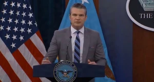 "الحرس الثوري الإيراني تحول إلى عصابة قراصنة".. بالفيديو: وزير الحرب الأمريكي يعلق على الحصار الأمريكي للموانئ الإيرانية