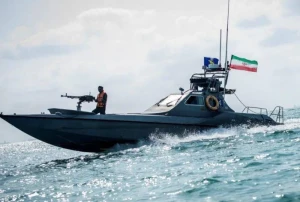 مقتل 5 إيرانيين في استهداف أميركي لزورقين داخل مضيق هرمز