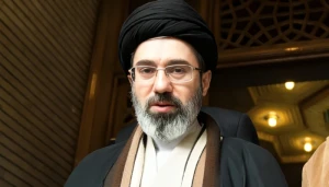 "بزشكيان يتحمل المسؤولية".. أول تعليق من المرشد الإيراني مجتبى خامنئي على مذكرة التفاهم بين طهران وواشنطن