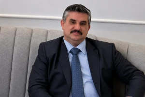 السياسي العراقي مزاحم الحويت :"لن أذهب إلى السعودية للحج.. لدينا الحسينيات والكنائس والمعابد ومرقد الإمام الرضا في إيران"