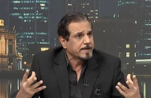 «أنفضحنا.. هزيمة مذلة».. بالفيديو: محلل رياضي عراقي ينفعل على الهواء بعد خسارة العراق بخماسية أمام السنغال
