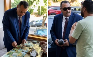 "دا أنت قاعد ومحدش مالي عينك".. بالفيديو: مسؤول مصري يضبط صاحب مخبز متلبسًا باستغلال بطاقات تموينية لصرف الدعم لحسابه