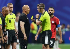 أول إجراء من اتحاد الكرة المصري ضد حكم مباراة مصر والأرجنتين