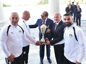 بالفيديو.. لحظة استقبال  السيسي للاعبي المنتخب المصري بعد عودتهم من كأس العالم 2026