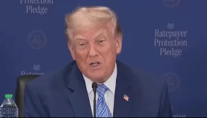 بالفيديو.. الرئيس ترامب: الأضرار التي تلحق بالسفن أو البضائع سيتم دفعها من الأموال الإيرانية لدينا