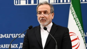 وزير الخارجية الإيراني : لا نعتبر دول الجوار أعداء لنا وسنعيد بناء الثقة مع معهم بعد انتهاء الصراع!