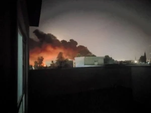 ‏فيديو للقصف الجوي السعودي الأميركي الذي استهدف ميليشيات موالية لإيران في محافظة البصرة
