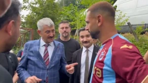 بالفيديو.. رئيس بلدية تركية يمازح صلاح: سنمنحك قطعة أرض لتعيش مع أبنائك وأحفادك الحياة في مصر أكثر صعوبة