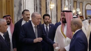 بالفيديو.. حديث ودي بين ولي العهد وأردوغان ورئيس وزراء باكستان بعد توقيع اتفاقية الدفاع المشترك
