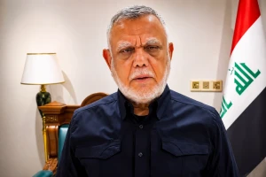 رئيس منظمة بدر الإرهابية "هادي العامري" يدعو  الميليشيات العراقية إلى تأجيل أي اعتداء على السعودية إلى وقت آخر