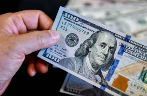الدولار يرتفع مجددًا في مصر.. والكشف عن سعره مقابل الجنيه
