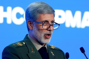 القائد العام للجيش الإيراني: تم طرد الولايات المتحدة ولن يُسمح لها بعد الآن بدخول بحر عمان ومضيق هرمز
