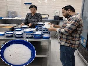 مصر.. أول صور لحظة ضبط مخلفات قوارض داخل منتجات "بلبن" في الفيوم